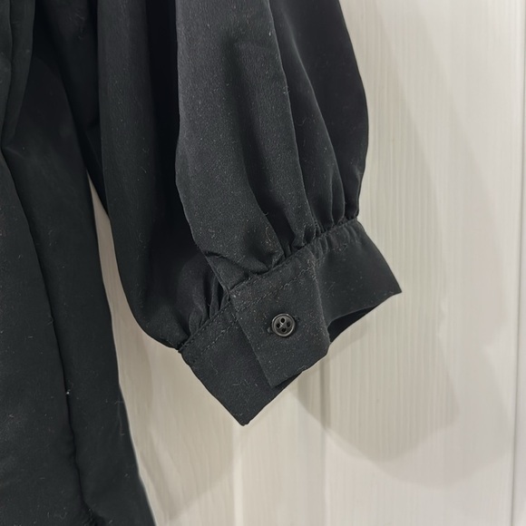 Banana Republic black puff sleeve blouse - Picture 5 of 7